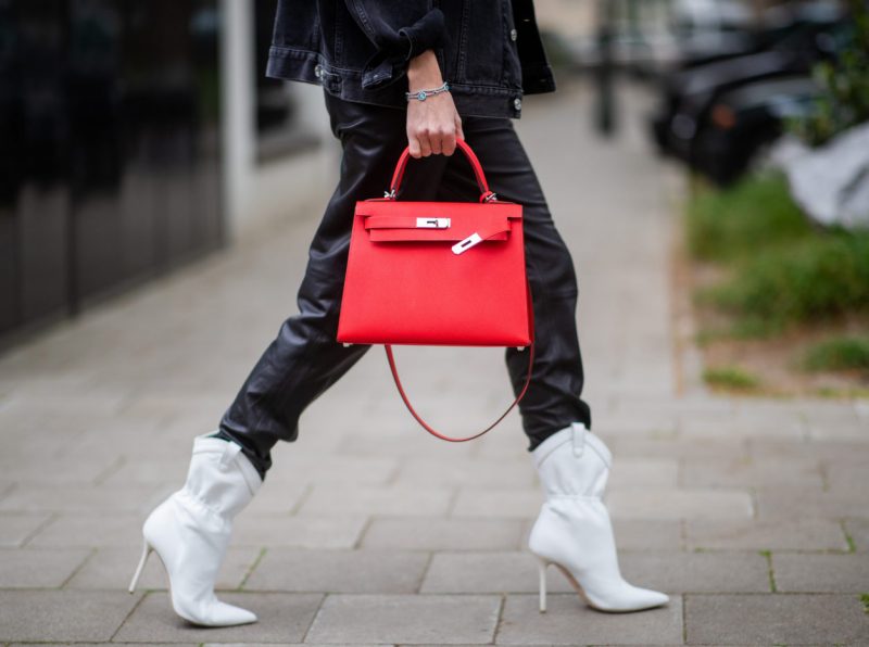 Cùng với Birkin, túi xách Kelly trở thành những thiết kế đặc trưng của Hermès. (Ảnh: Getty Images)