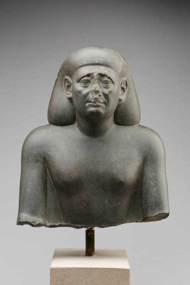 Bí ẩn gây đau đầu về những tượng Ai Cập cổ bị mất mũi