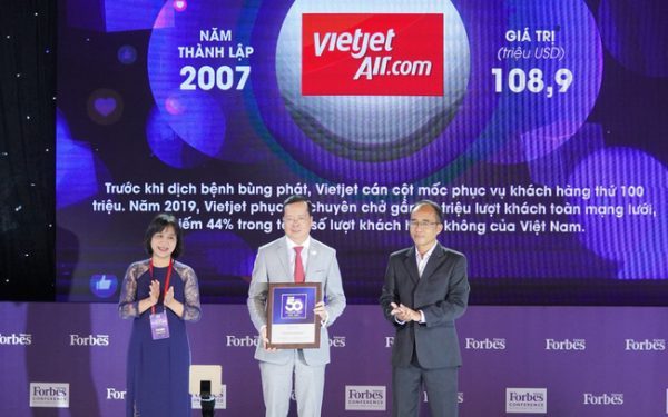 Forbes vinh danh Vietjet Top 50 Thương hiệu dẫn đầu Việt Nam 2020