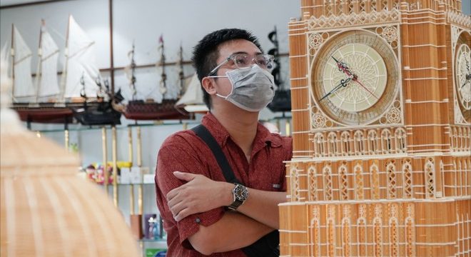 Trần Anh Tùng, một kiến trúc sư trẻ đang làm việc tại TP.HCM bày tỏ sự khâm phục, ngưỡng mộ với thành quả của kiến trúc sư Hoàng Tuấn Long