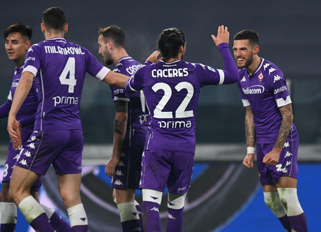 Juventus thất bại 0-3 trước Fiorentina trong ngày Ronaldo không ghi bàn