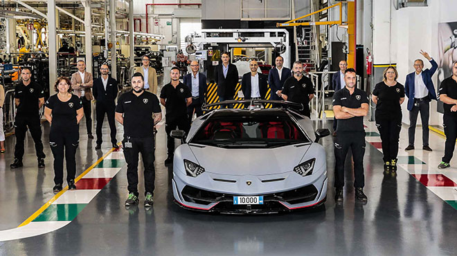 Lamborghini kỷ niệm xuất xưởng chiếc Aventador thứ 10.000